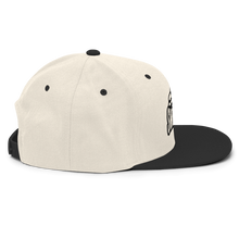 Load image into Gallery viewer, Classic Snapback (Natural & Black)